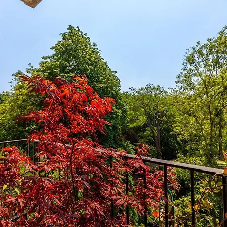 Guestready - An Autumnal Respite In The 19th Paris